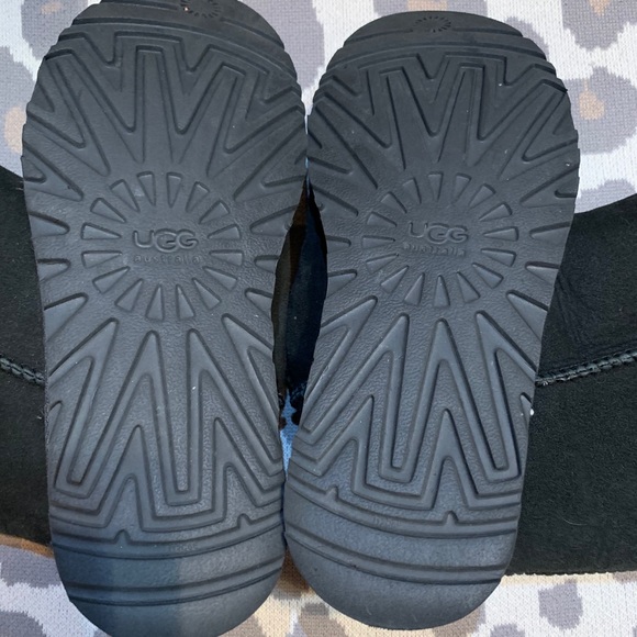 Ugg boots - Picture 2 of 3